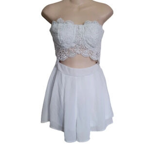 Iris White Lace Sleeveless Romper with Sheer Overlay Size Women's Small